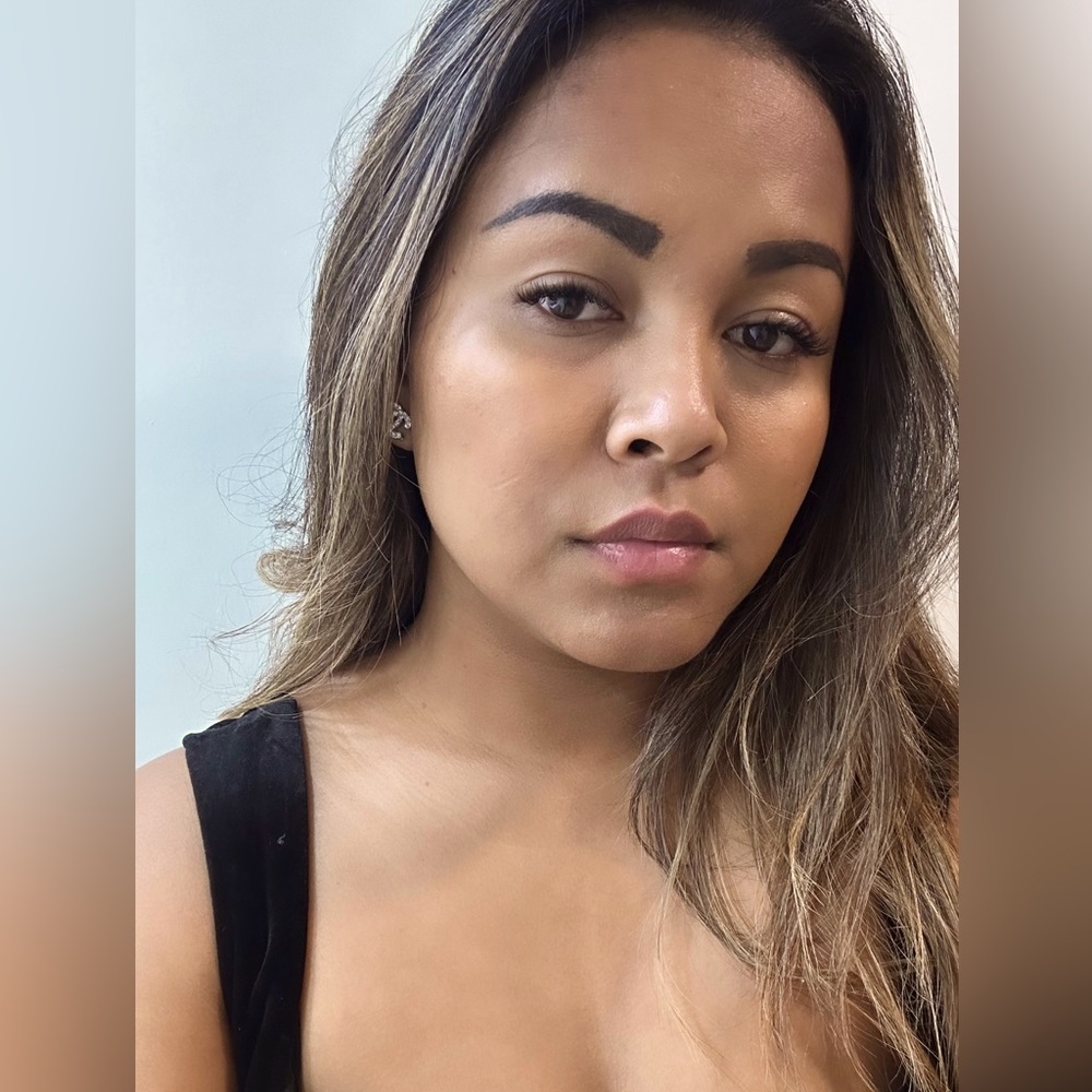 Meet your Posher, Nia